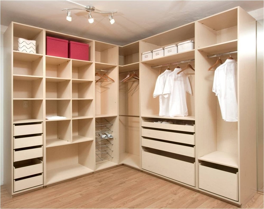 Виды шкафов для одежды в комнату